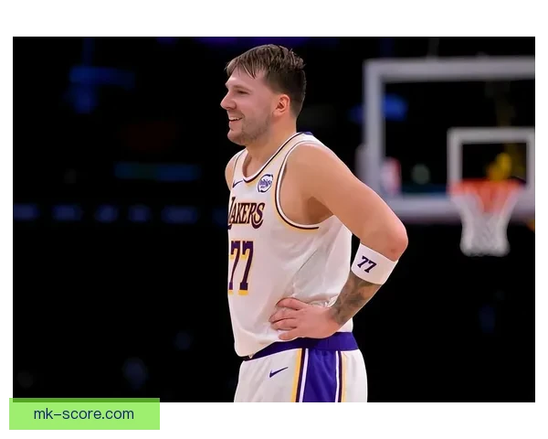 东契奇刷新历史纪录詹姆斯命中率追平生涯巅峰 东契奇刷新历史纪录詹姆斯命中率追平生涯巅峰