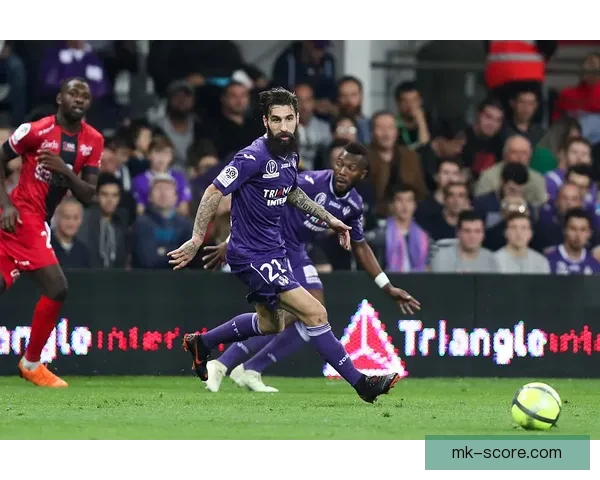 意甲焦点战维罗纳对阵佛罗伦萨今日比赛直播动态追踪